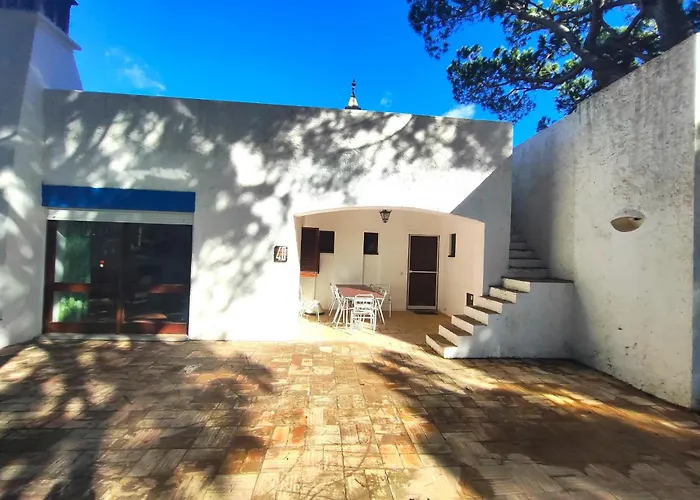 Acoteias With Pool By Homing Villa