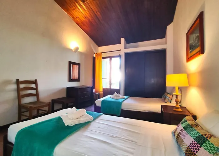 Acoteias With Pool By Homing Villa